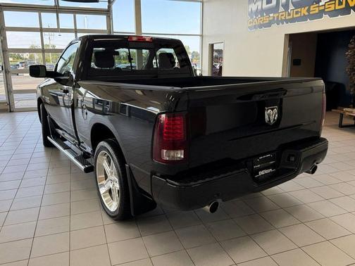 2016 RAM 1500 Sport