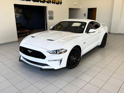 Oxford White 2018 Ford Mustang GT Premium