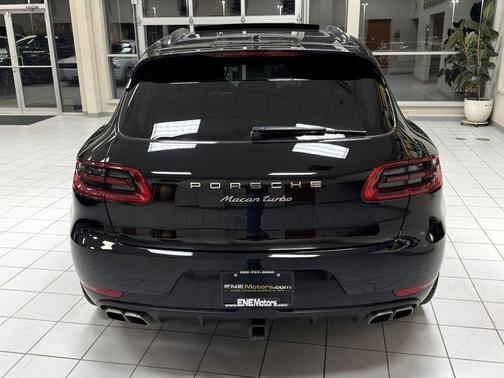 2017 Porsche Macan Turbo