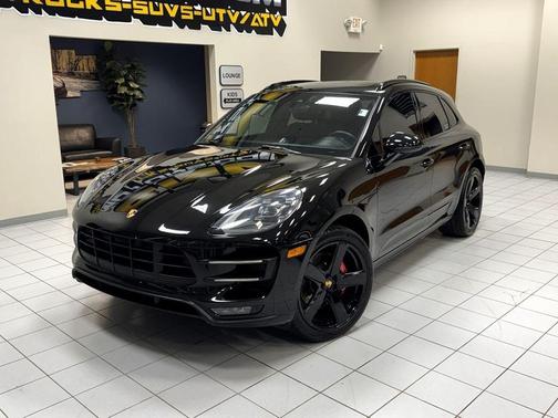 2017 Porsche Macan Turbo