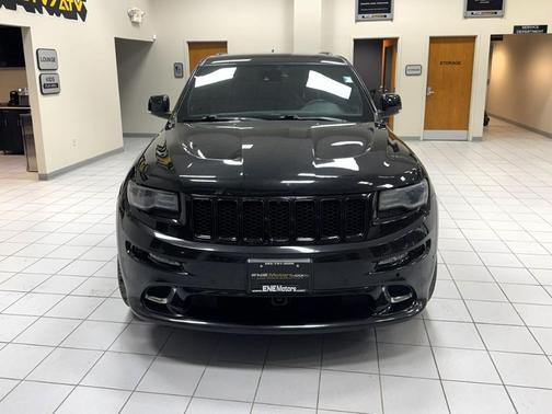 Brilliant Black Crystal Pearlcoat 2014 Jeep Grand Cherokee SRT8