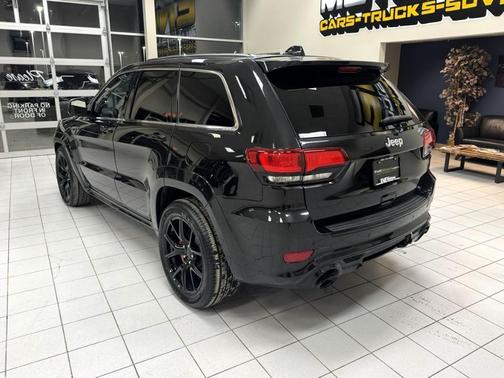 Brilliant Black Crystal Pearlcoat 2014 Jeep Grand Cherokee SRT8