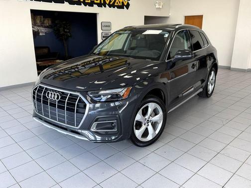 Manhattan Gray Metallic 2021 Audi Q5 Premium Plus