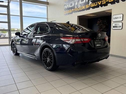 Galactic Aqua Mica 2019 Toyota Camry SE