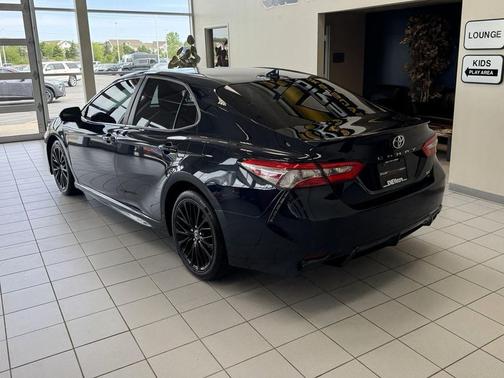 Galactic Aqua Mica 2019 Toyota Camry SE