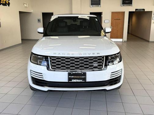 Fuji White 2019 Land Rover Range Rover 3.0L V6 Supercharged HSE