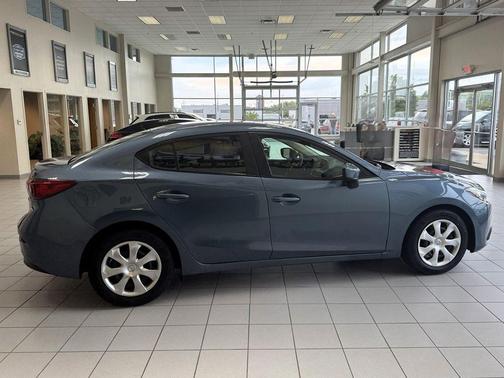2016 Mazda Mazda3 i Sport