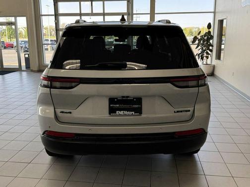 Silver Zynith 2023 Jeep Grand Cherokee Limited