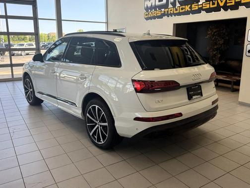 Glacier White Metallic 2022 Audi Q7 55 Premium Plus
