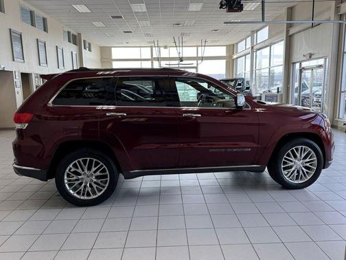 2017 Jeep Grand Cherokee Summit