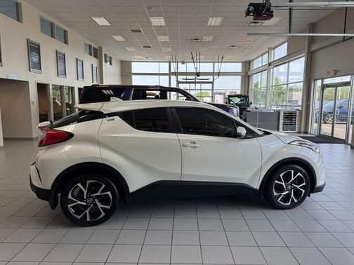 2018 Toyota C-HR XLE