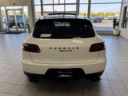 2016 Porsche Macan S