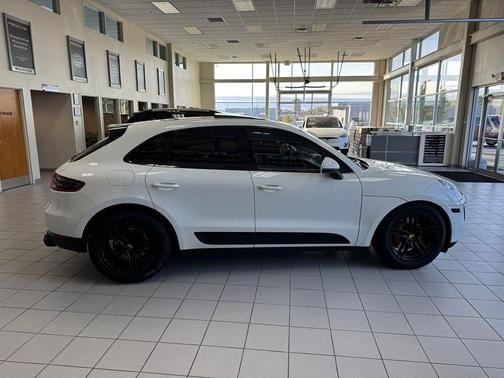 2016 Porsche Macan S