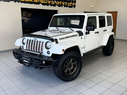 Bright White Clearcoat 2018 Jeep Wrangler JK Unlimited Golden Eagle
