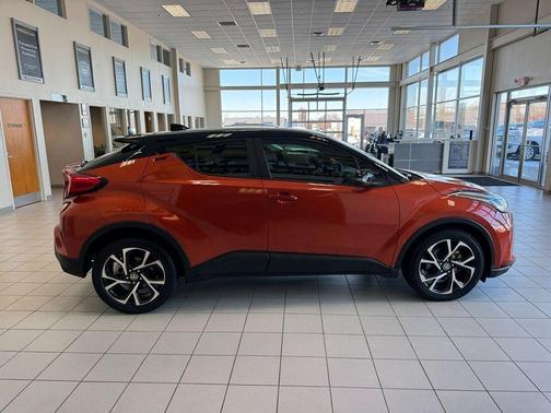 2020 Toyota C-HR XLE