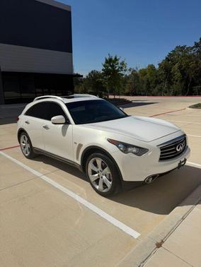 2014 INFINITI QX70 Base