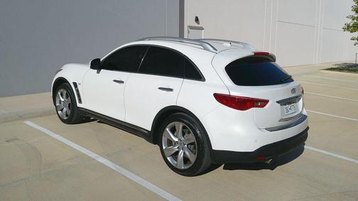 2014 INFINITI QX70 Base