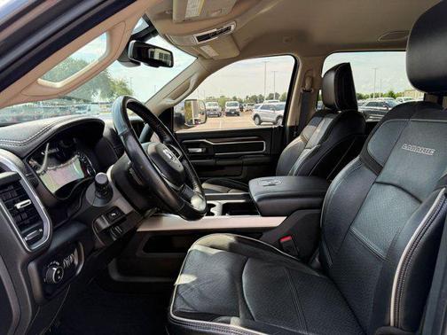 2022 RAM 2500 Laramie Crew Cab 4x4 6'4' Box