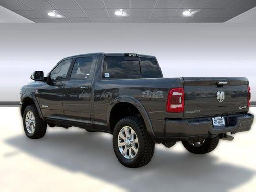2022 RAM 2500 Laramie Crew Cab 4x4 6'4' Box