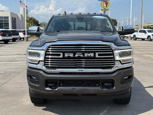 2022 RAM 2500 Laramie Crew Cab 4x4 6'4' Box