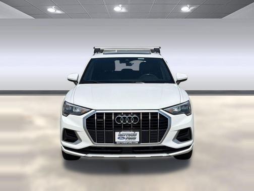 White 2021 Audi Q3 40 Premium