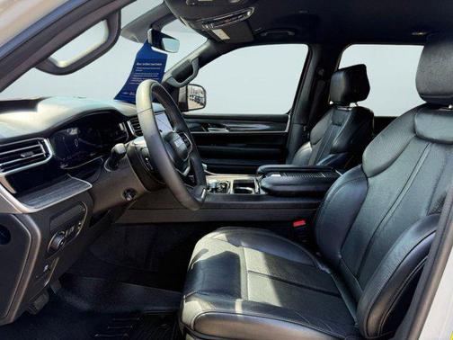 2022 Jeep Wagoneer Series III 4x2