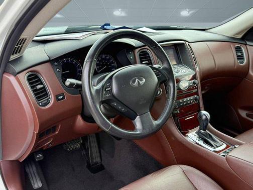 2016 INFINITI QX50 Base