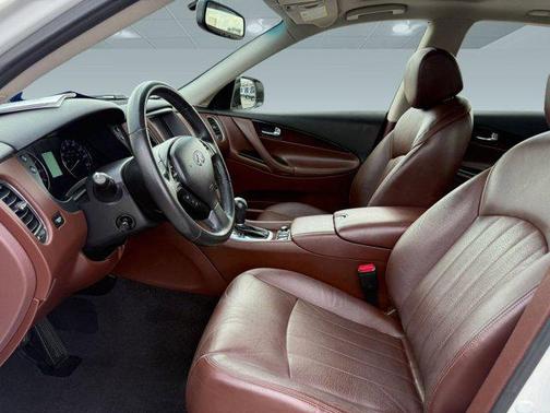 2016 INFINITI QX50 Base
