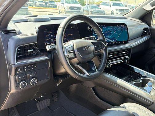 2025 Chevrolet Suburban 4WD Z71