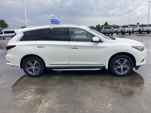 2017 INFINITI QX60 Base