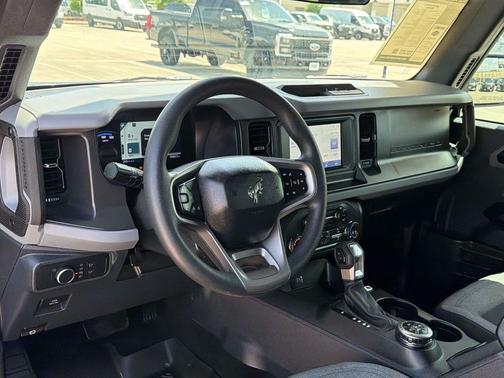 Velocity Blue Metallic 2022 Ford Bronco Big Bend