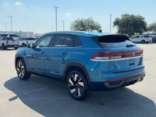 2024 Volkswagen Atlas Cross Sport 2.0T SE w/Technology