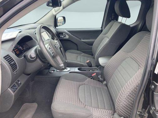 2021 Nissan Frontier SV