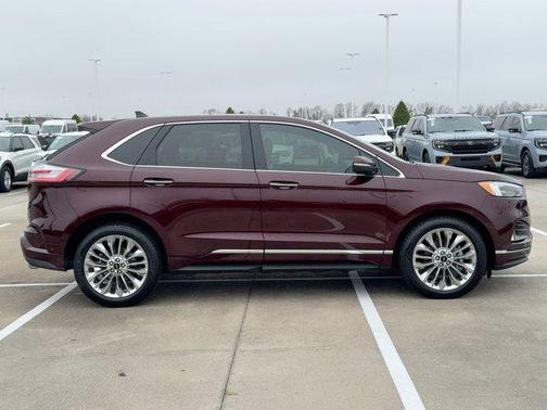 2020 Ford Edge Titanium
