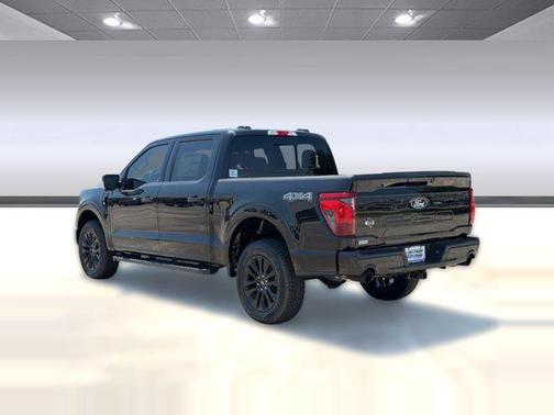 Agate Black Metallic 2026 Ford F-150 XLT