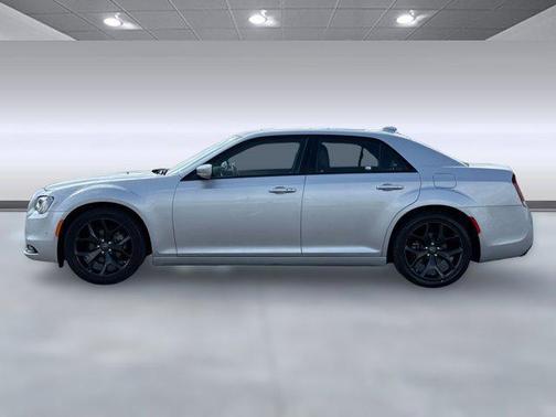 2022 Chrysler 300 S