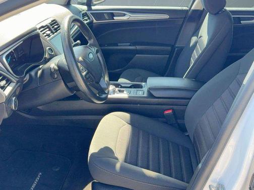 2020 Ford Fusion Hybrid SE