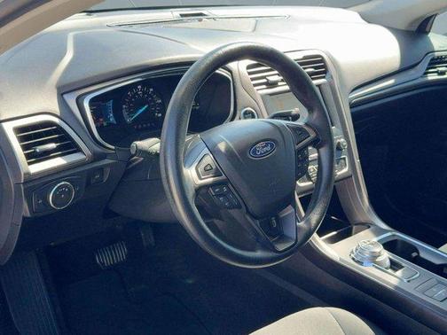 2020 Ford Fusion Hybrid SE