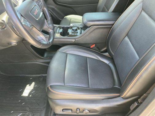 2021 GMC Acadia AWD AT4