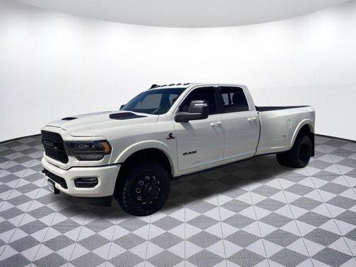 2024 RAM 3500 Limited Crew Cab 4x4 8' Box