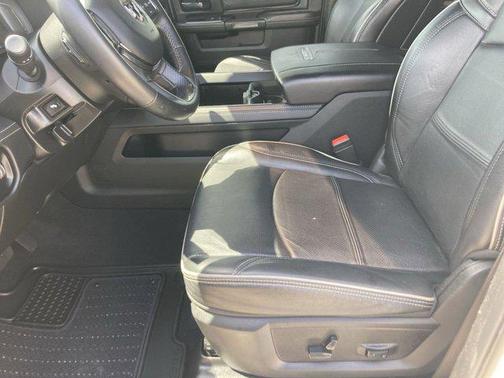 2024 RAM 3500 Limited Crew Cab 4x4 8' Box