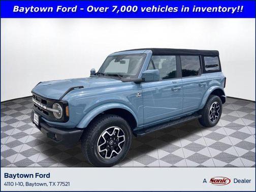 2022 Ford Bronco Outer Banks