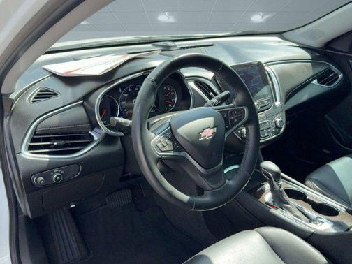 2023 Chevrolet Malibu FWD 2LT