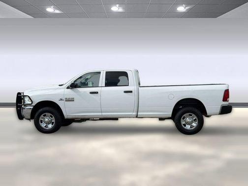 Bright White Clearcoat 2018 RAM 2500 Tradesman Crew Cab 4x4 8' Box