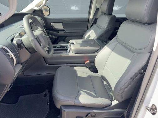 2025 Ford Expedition Max Active 4x2