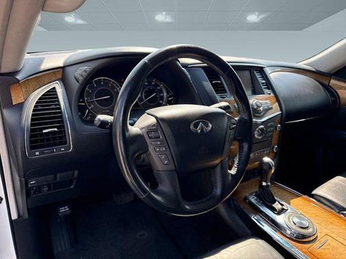 2013 INFINITI QX56 Base