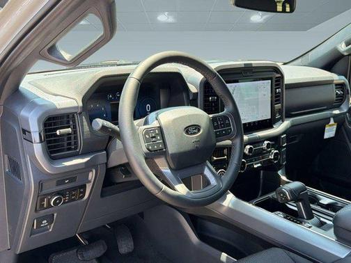 Avalanche 2026 Ford F-150 XLT