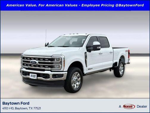 Oxford White 2026 Ford F-250 LARIAT