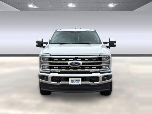 Oxford White 2026 Ford F-250 LARIAT