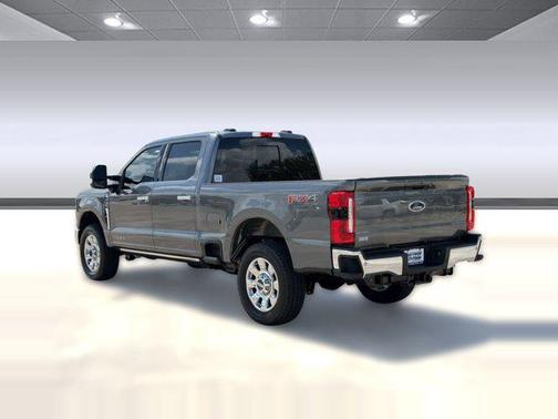 Carbonized Gray Metallic 2026 Ford F-250 Lariat